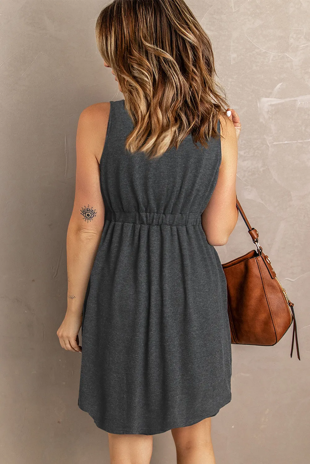 *App Exclusive* Button Front Empire Waist Sleeveless Dress