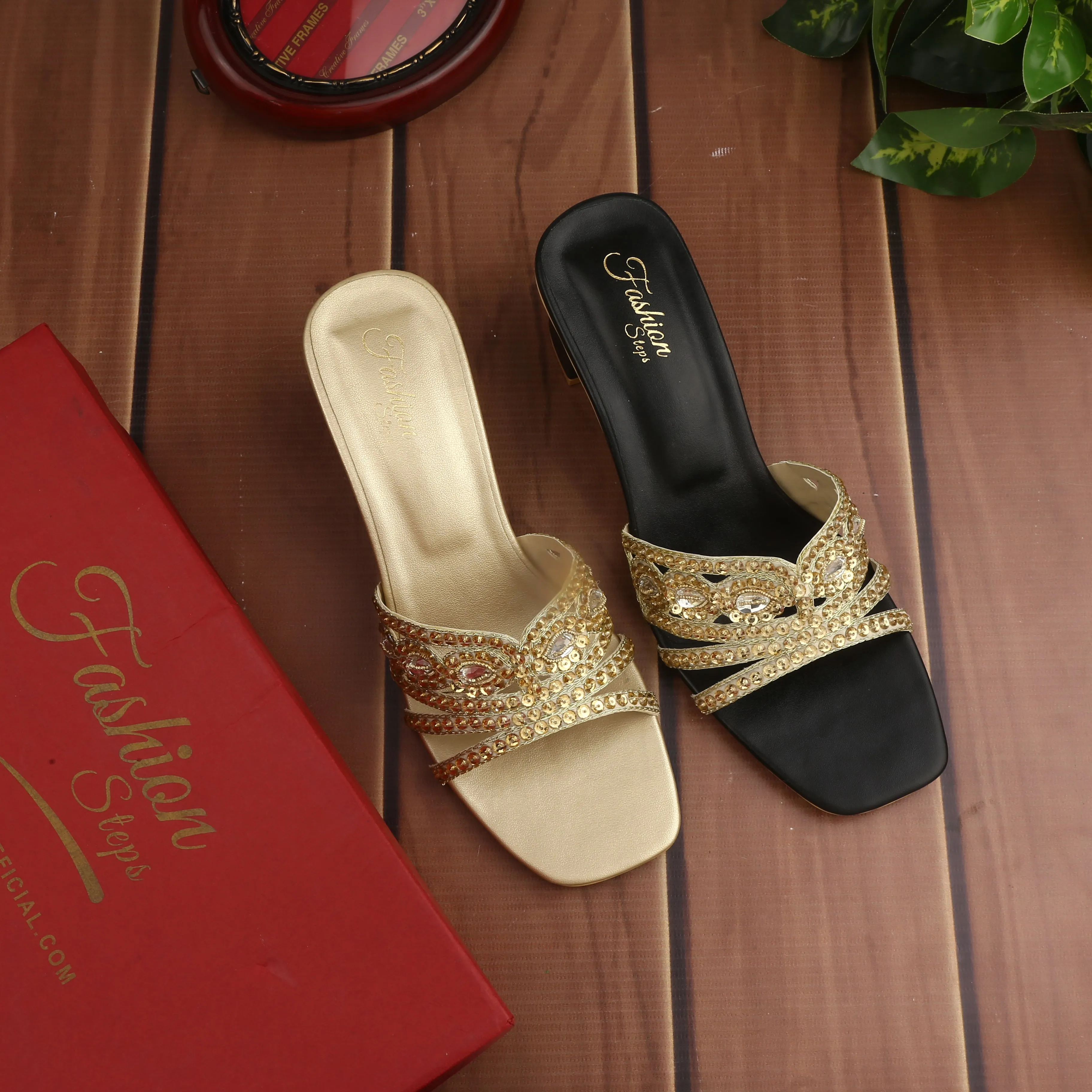 Fashion embroidery heel(gold)