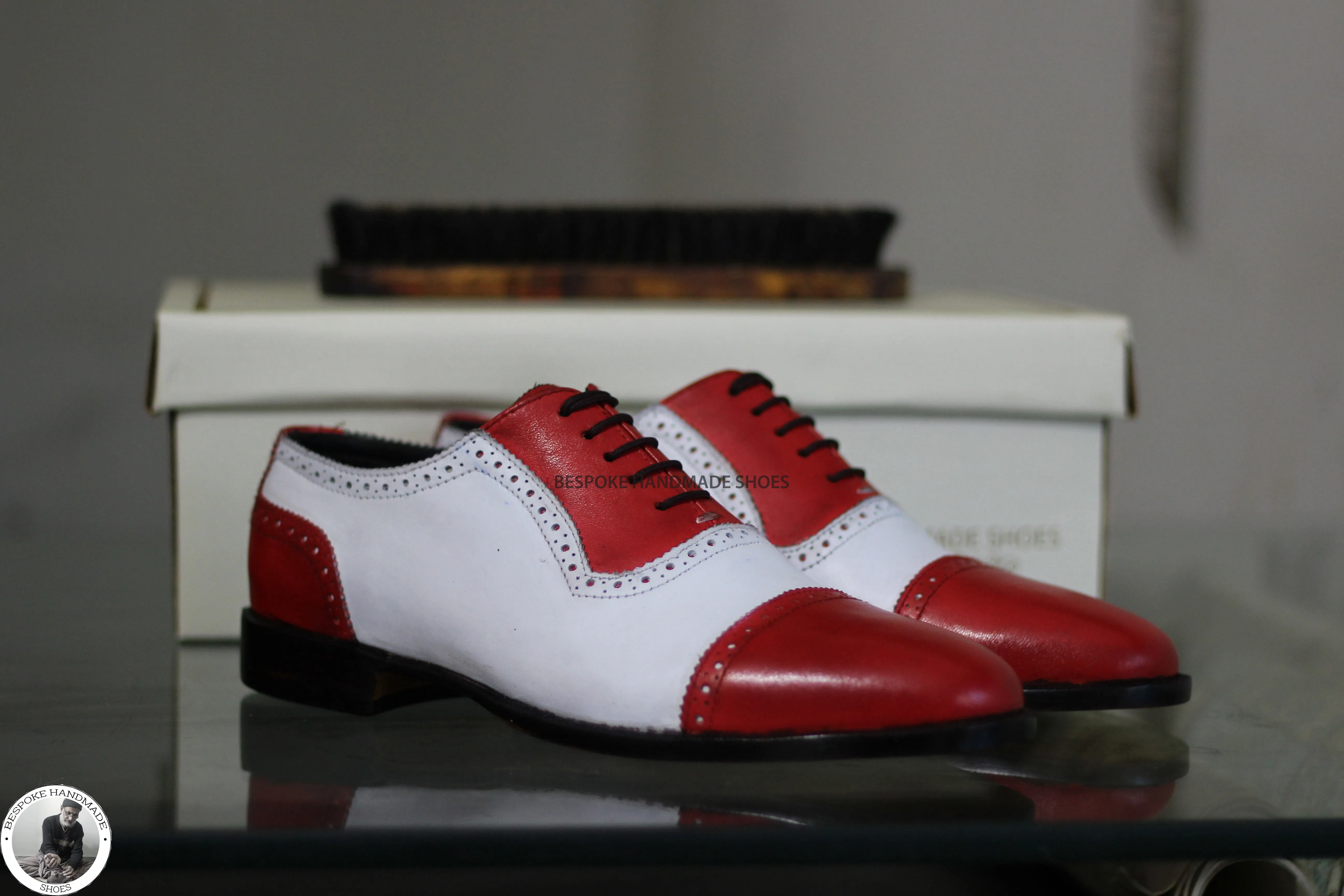 New Men's Handmade White & Red Color Leather Toe Cap Oxford Lace Up Designer Shoes For Men's