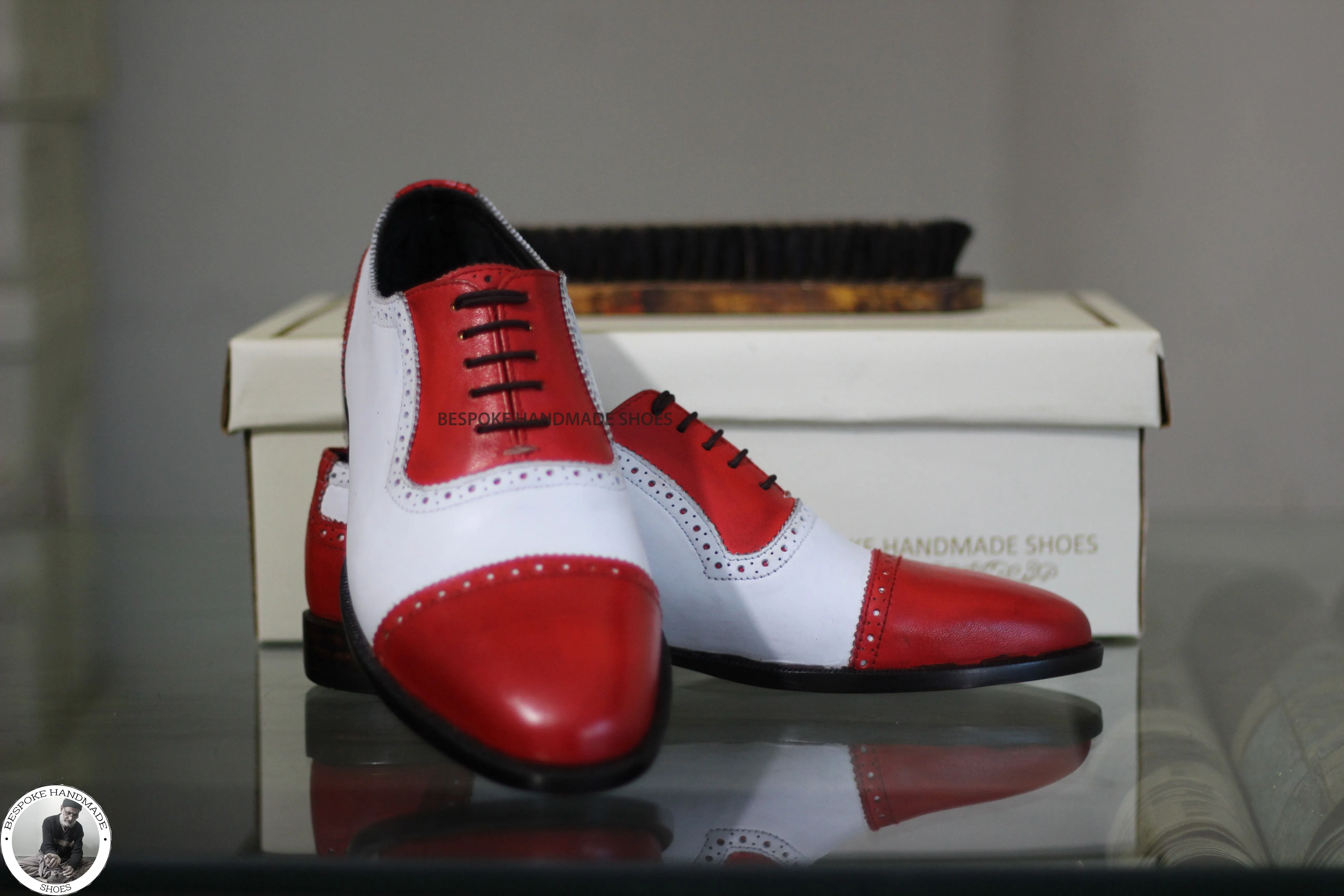 New Men's Handmade White & Red Color Leather Toe Cap Oxford Lace Up Designer Shoes For Men's