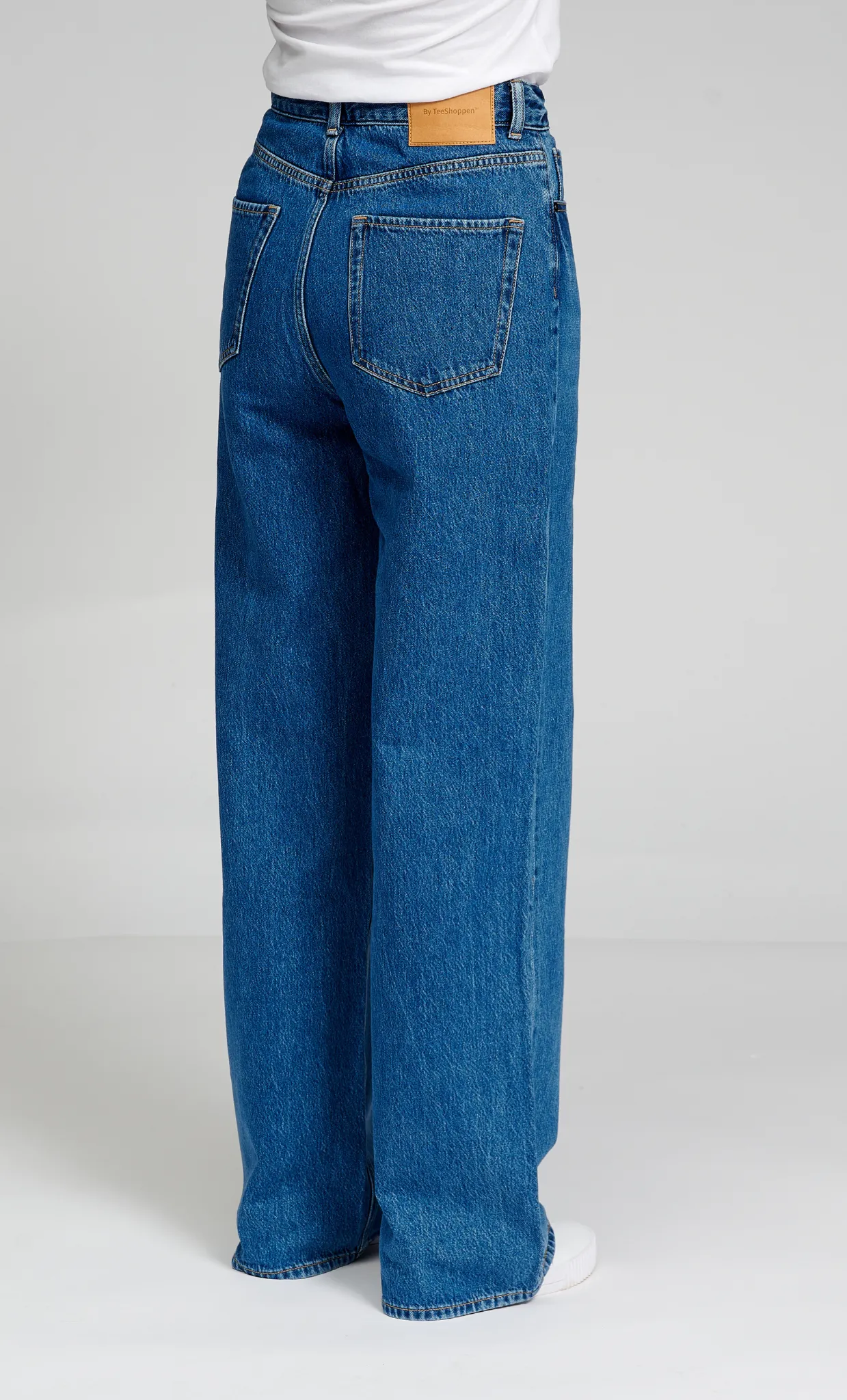 Performance Wide Jeans - Medium Blue Denim